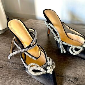 High heels, night out !!! Never worn.